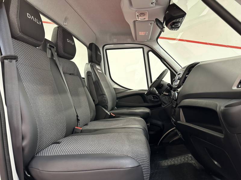 véhicule utilitaire neuf Iveco en région PACA