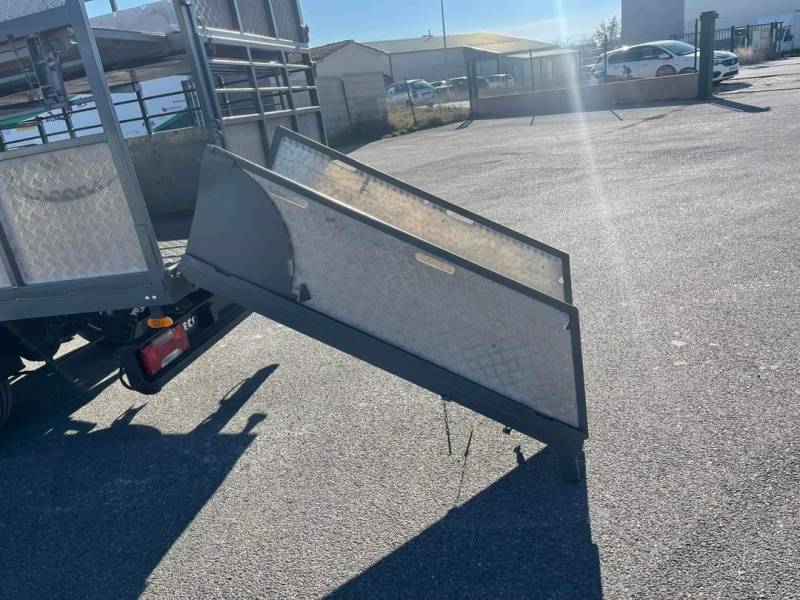 RECONDITIONNEMENT BETAILLERE SUR CHASSIS CABINE DANS LES ALPES DE HAUTE PROVENCE