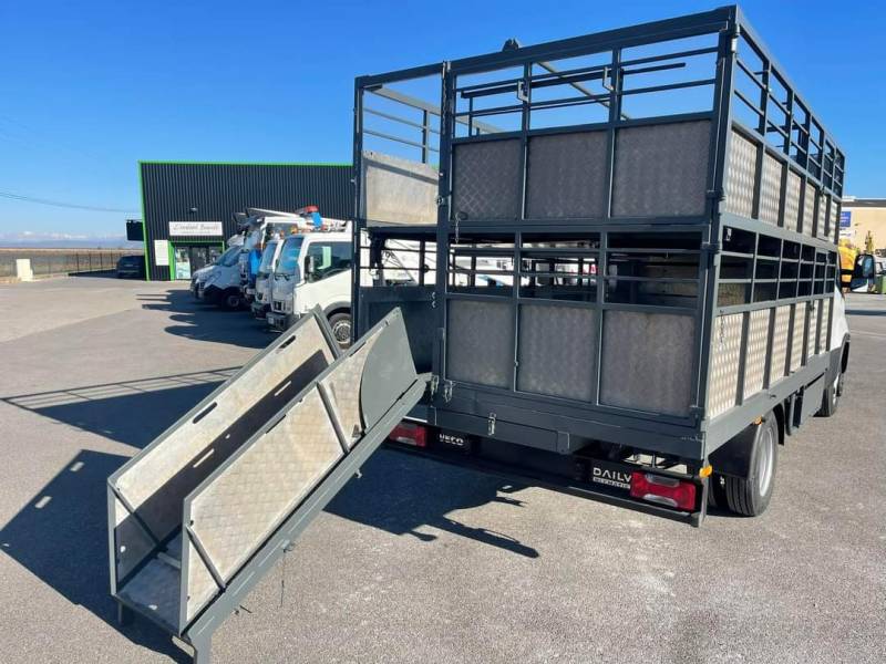 RECONDITIONNEMENT BETAILLERE SUR CHASSIS CABINE DANS LES ALPES DE HAUTE PROVENCE