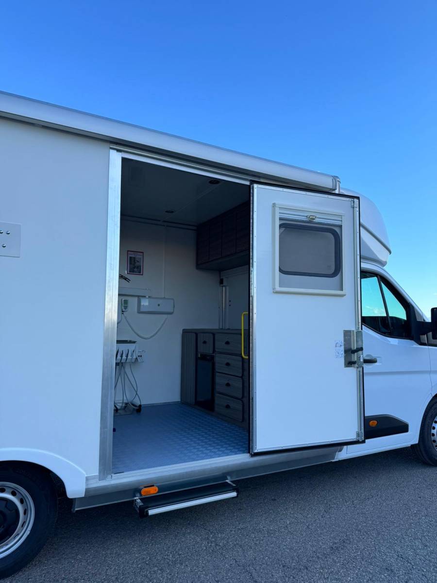 Transformation d'un renault master en médicobus à Manosque 04 dans la région paca 