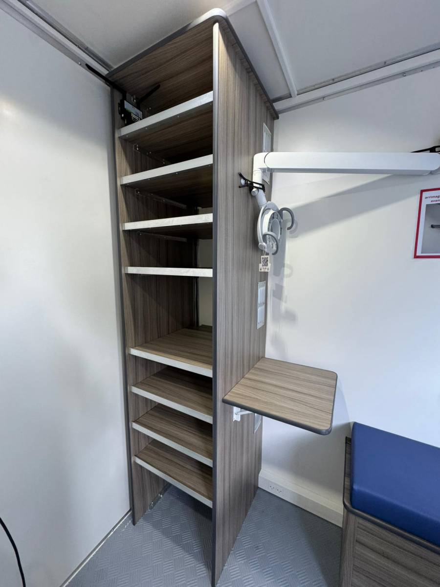 Transformation d'un renault master en médicobus à Mansoque 04 proche d'Aix en Provence 13